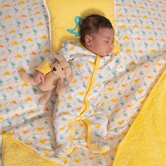 Newborn Hospital Bag Clothing Checklist
