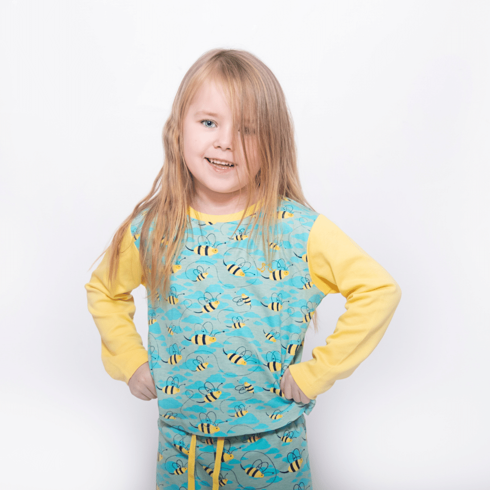 Busy Bees Dressing Gown and Jersey Pyjamas Luxury Gift Set